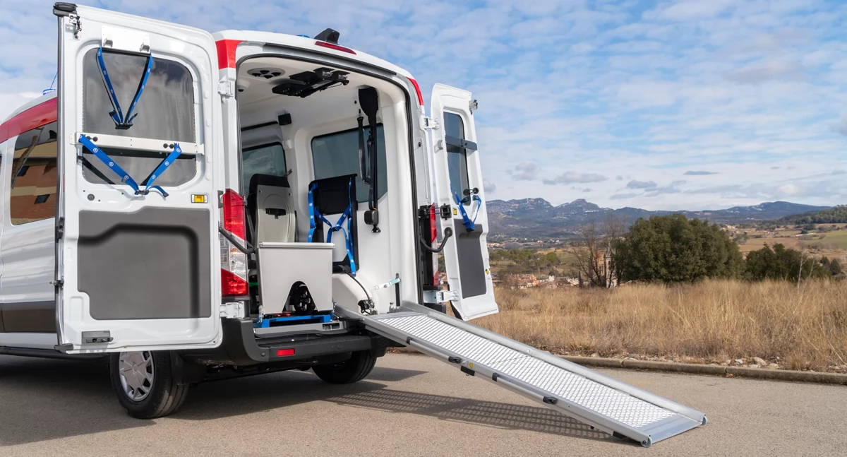 Kasa od marszałka na ambulanse dla szpitala na Monte Cassino
