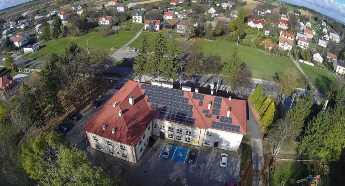 Krok do przebudowy drogi powiatowej w gminie Żurawica. Powiat liczy na współpracę wojska i kolei