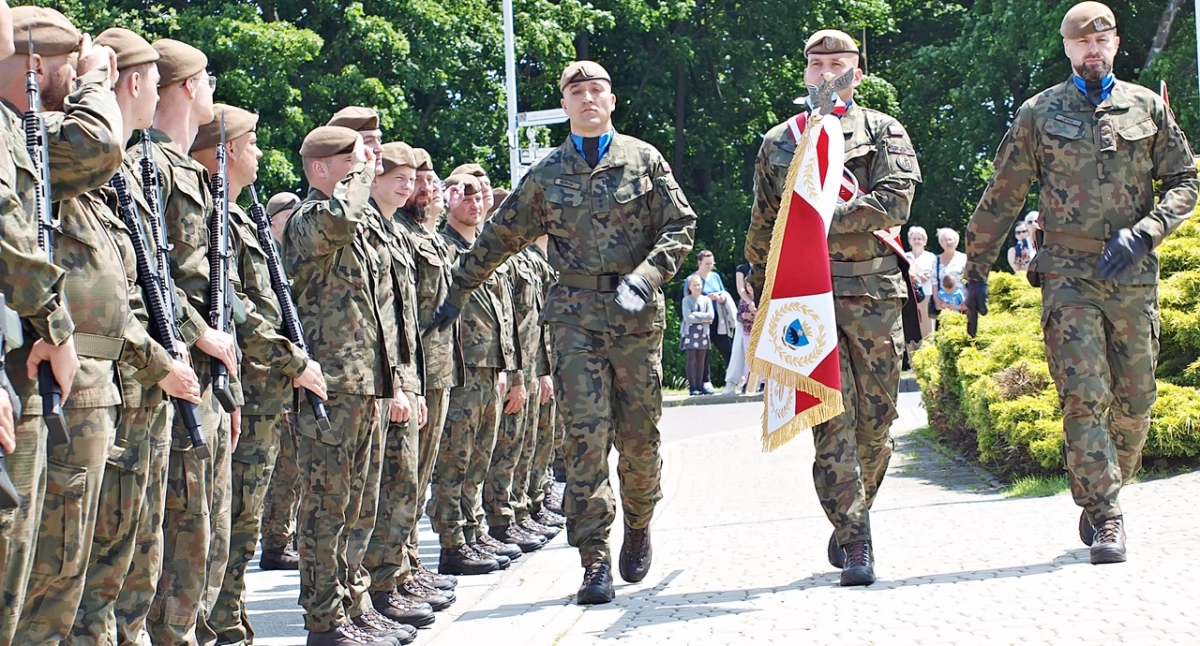 Wielki dzień przemyskiej brygady. „Terytorialsi” otrzymali sztandar [ZDJĘCIA]