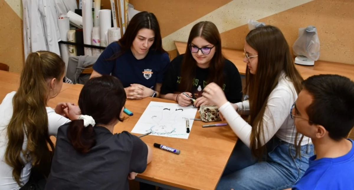 Uważajcie na bullying i mobbing [ZDJĘCIA]