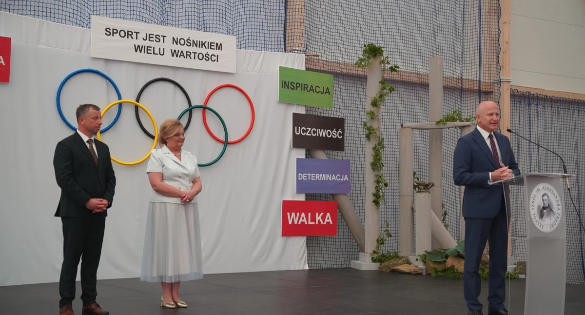 Hala sportowa Olimpia w Nienadowej uroczyście otwarta! [ZDJĘCIA]
