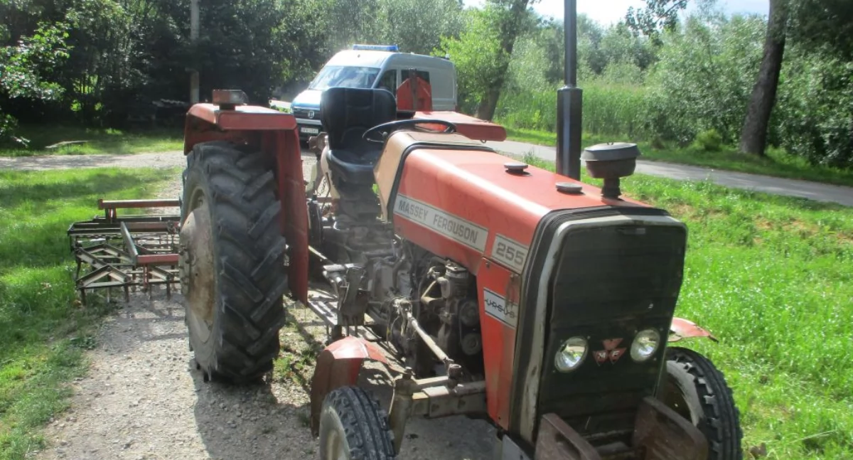 Traktorzysta z ponad 3 promilami sprawcą kolizji