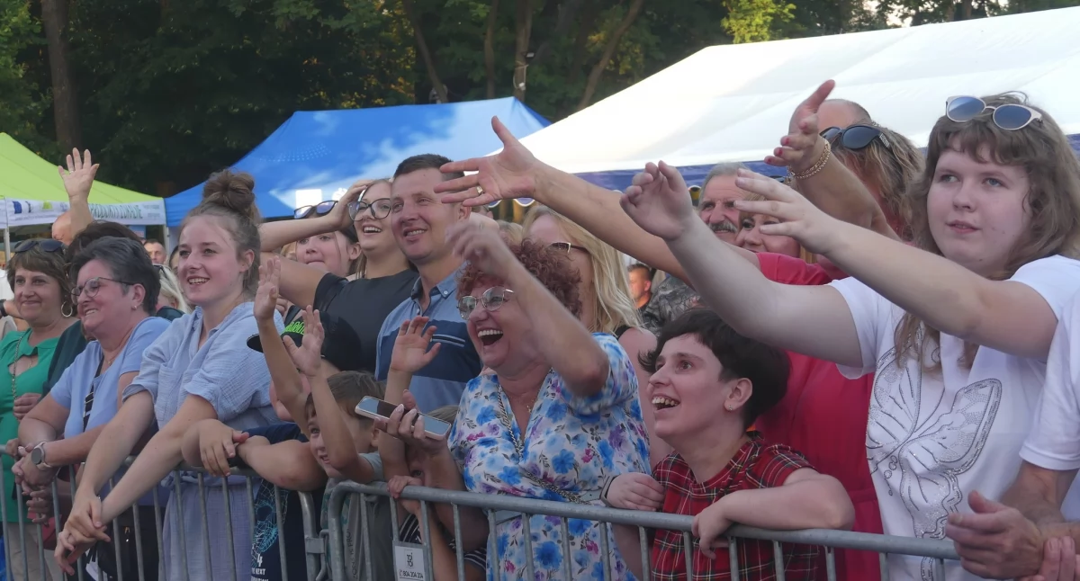 Folklor, swojskie jadło i wyśmienita zabawa [ZDJĘCIA]