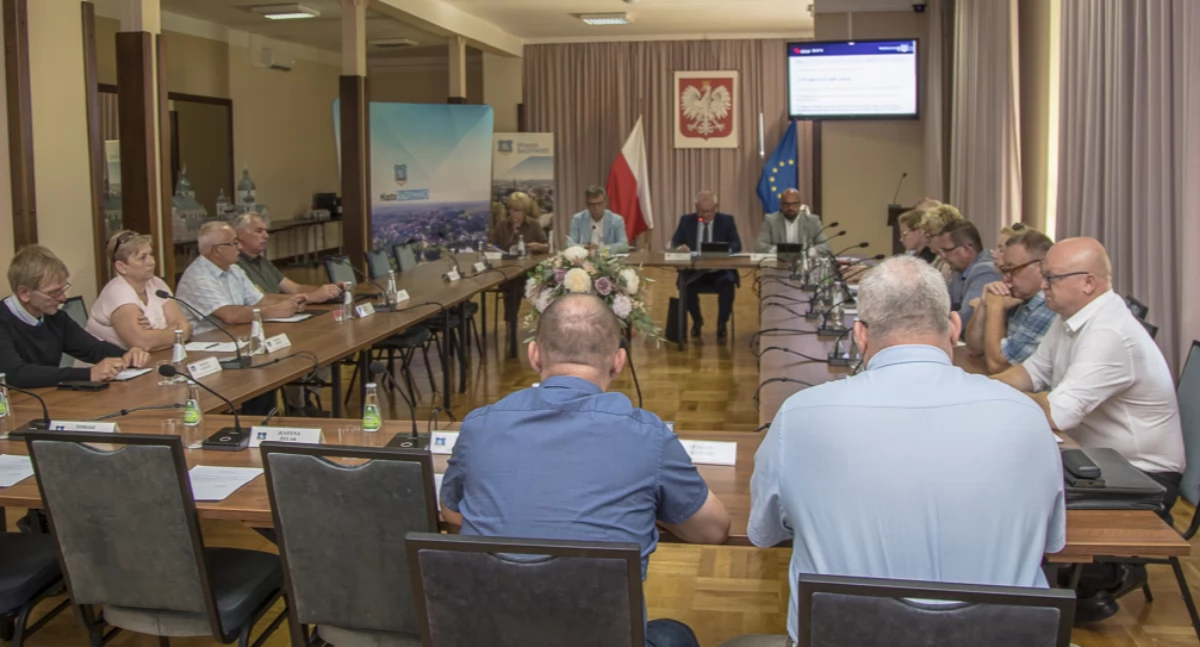 Wyścig z czasem przed pierwszym dzwonkiem i most im. gen. Maczka  