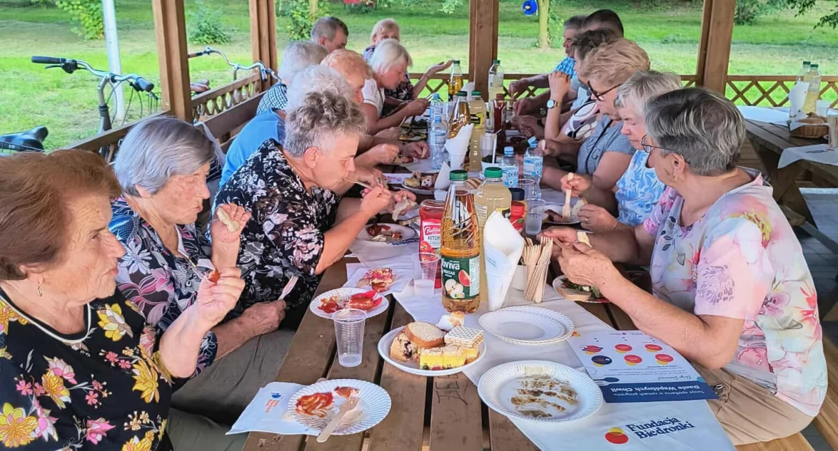 Seniorzy kolejny raz spotkali się przy wspólnym stole [ZDJĘCIA]