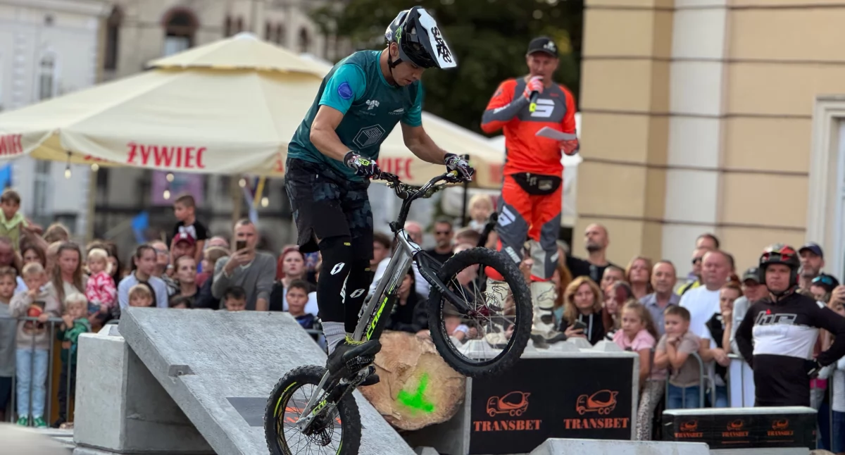 „Extreme Trial Show”. Przemyski Rynek pełen emocji [WIDEO, ZDJĘCIA]