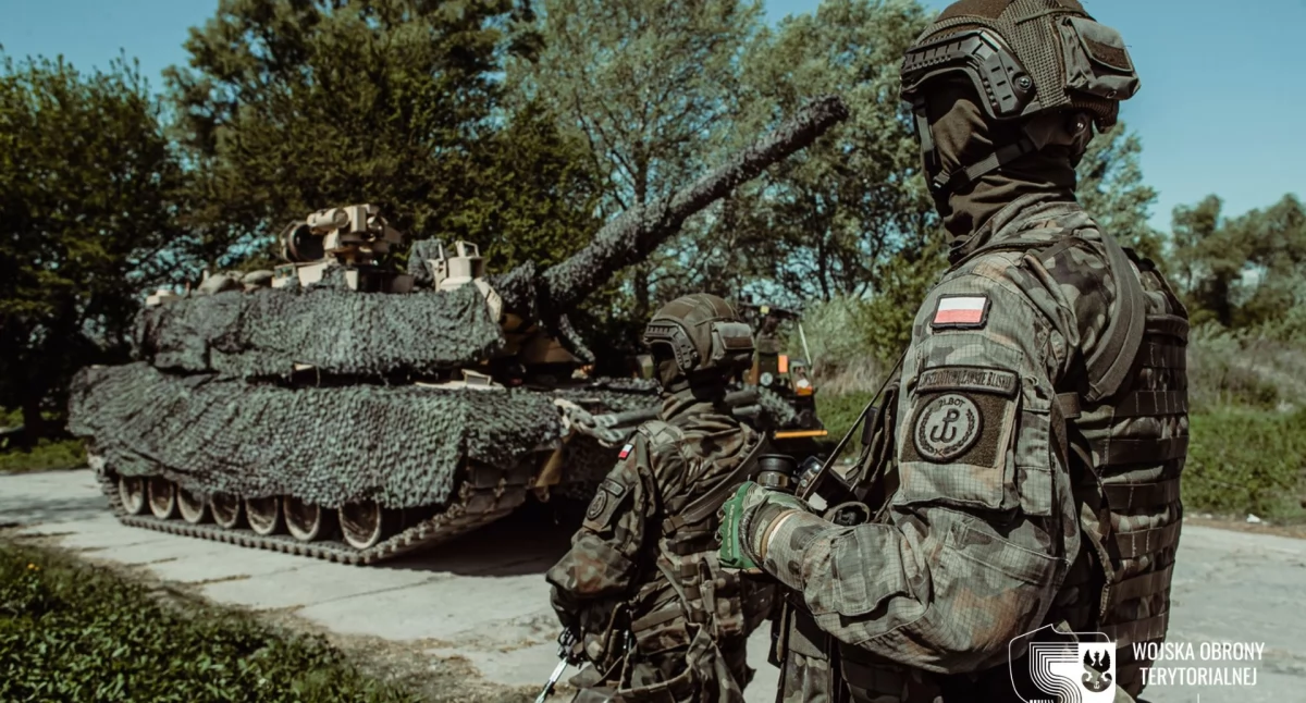 Wzmożony ruch wojskowych kolumn