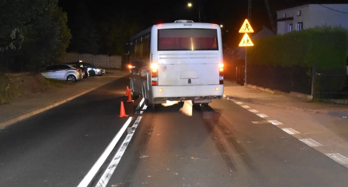 Tragiczny wypadek w Bystrowicach. Nie żyje 61-letni pieszy potrącony przez autobus