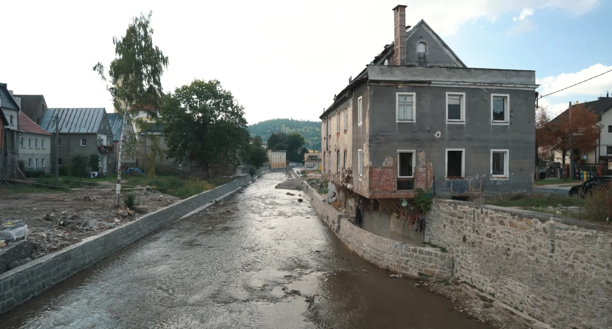 Rok po Wielkiej Wodzie – Caritas na rzecz ofiar powodzi 2024