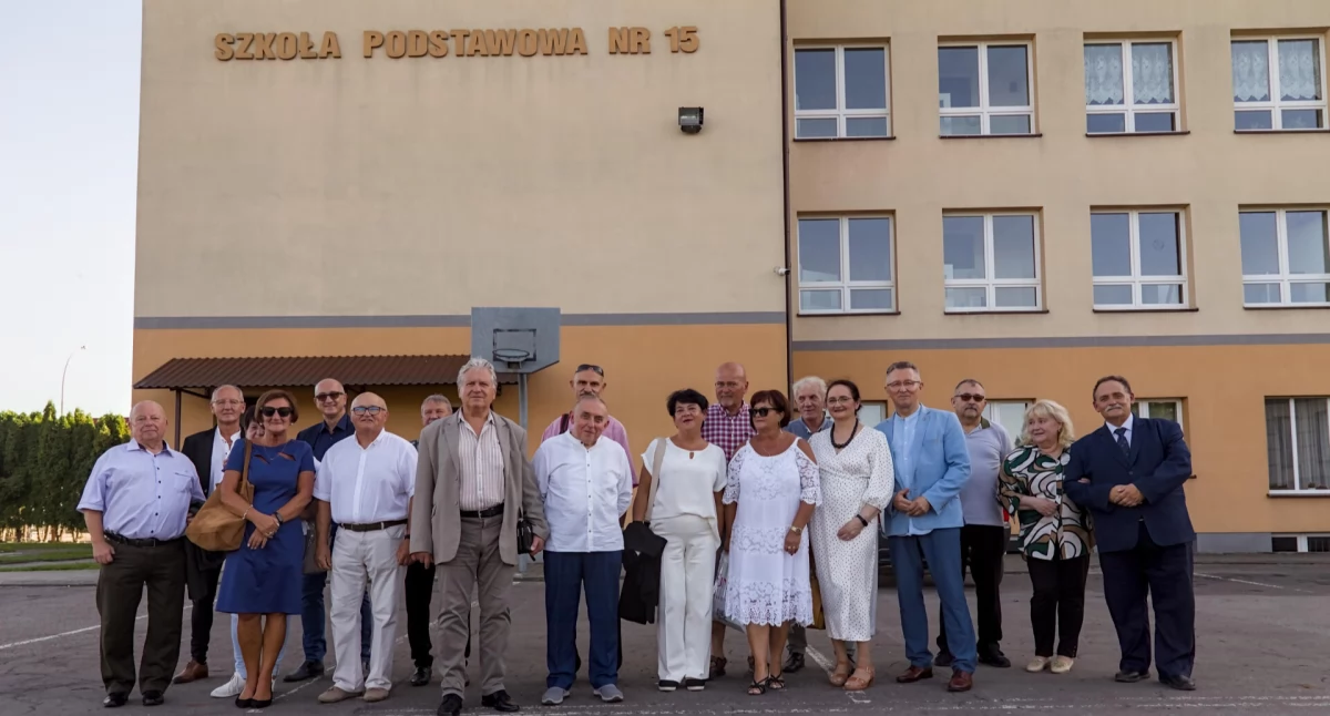50 lat później. Absolwenci rocznika 74/75 w SP 15 [ZDJĘCIA, WIDEO]