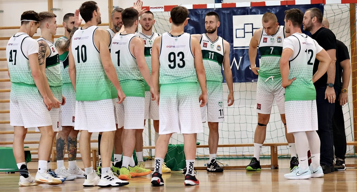Derby dla AZS PANS Jarosław. Co ten „Mikołaj” wyprawia. Evaluation – 52! To jest kosmos