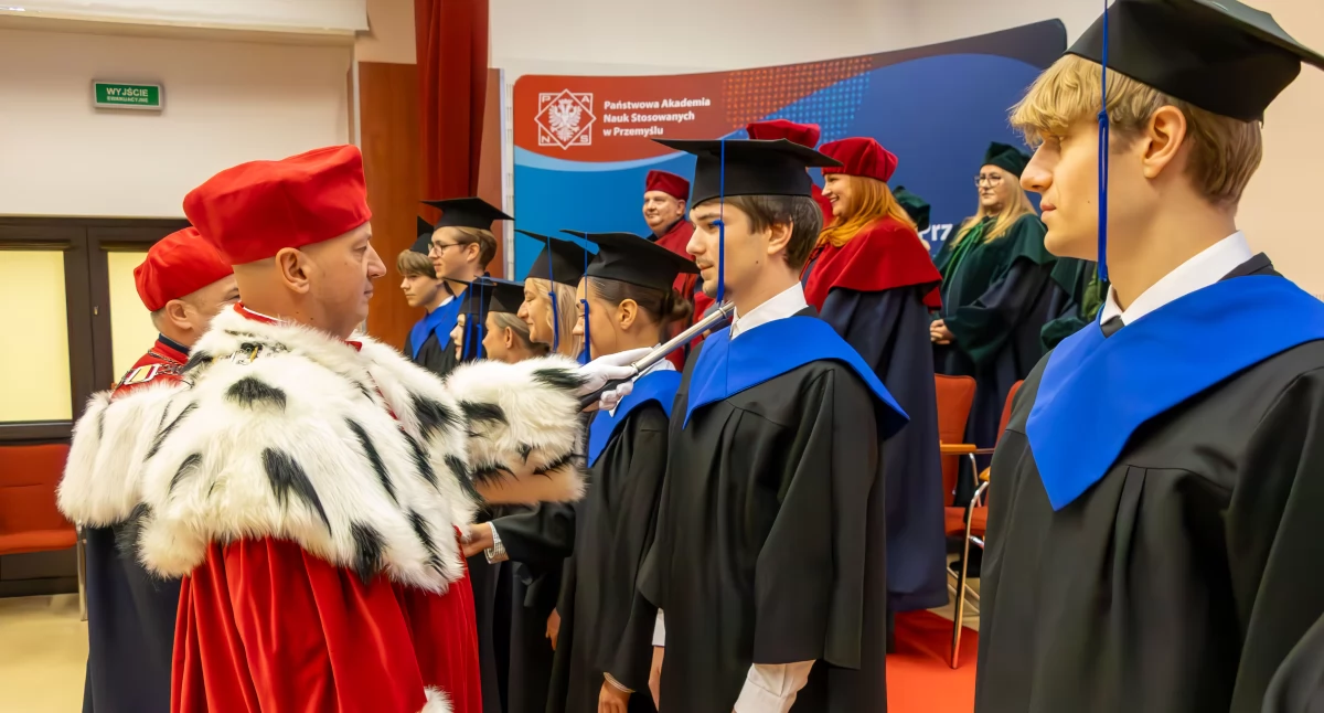 Inauguracja roku akademickiego 2025/2026. PANS w Przemyślu świętuje ćwierćwiecze! [ZDJĘCIA]