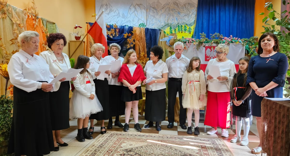 Niepodległość łączy pokolenia – słowno-muzyczny hołd dla Ojczyzny w Caritas