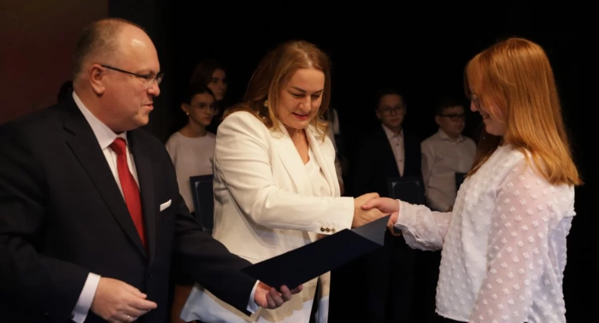 Stypendia dla najzdolniejszych rozdane [ZDJĘCIA]