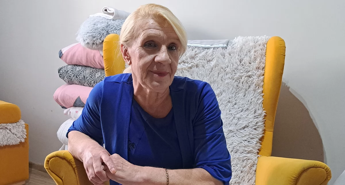 Zimno na Ofiar Katynia. - W mieszkaniu mam 17 stopni i muszę dogrzewać się piecykiem – skarży się mieszkanka