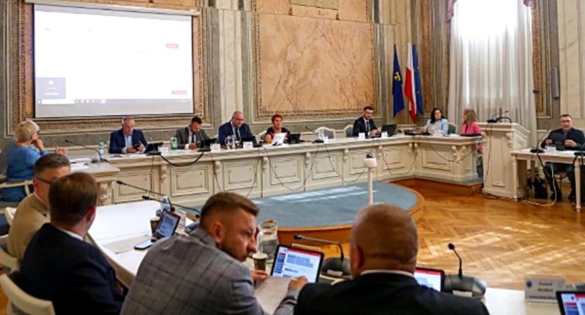 Sześć minut i po sesji nadzwyczajnej w sprawie miejsc parkingowych dla osób niepełnosprawnych [KOMENTARZ]