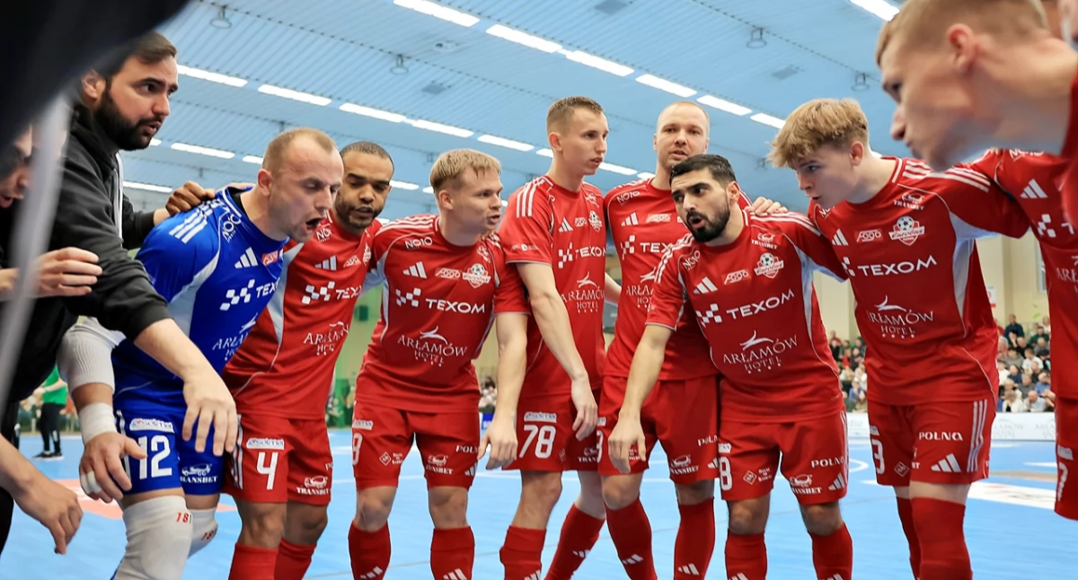 Będzie elektrycznie, będzie dramatycznie. Będzie „wojna”. Przed nami absolutny hit FOGO Futsal Ekstraklasy: Texom Eurobus Przemyśl – Piast Futsal Gliwice