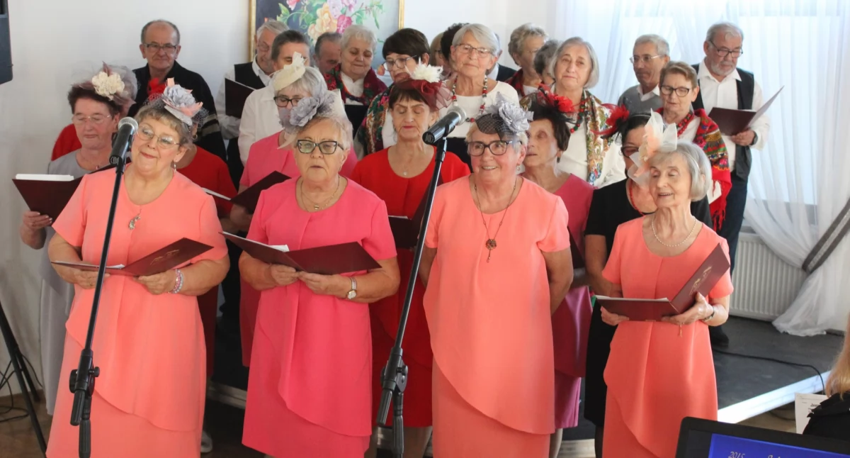 Dają seniorom poczucie wspólnoty