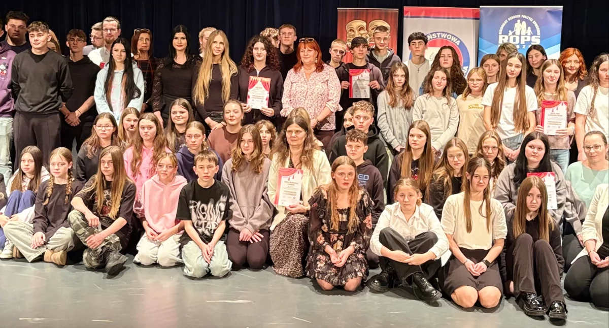 Rozmawiali o uzależnieniach przez teatr