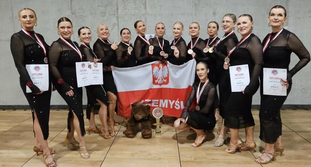 Tancerze z Przemyśla docenieni. Przywieźli garść medali [ZDJĘCIA]