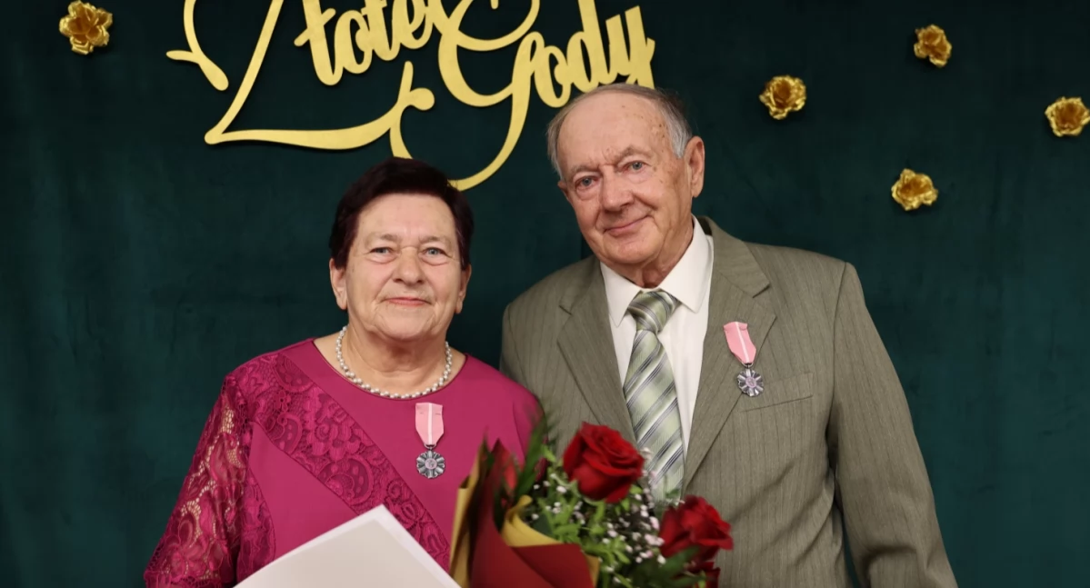 „Sto lat” dla jubilatów. Złote gody świętowały 22 pary [ZDJĘCIA]