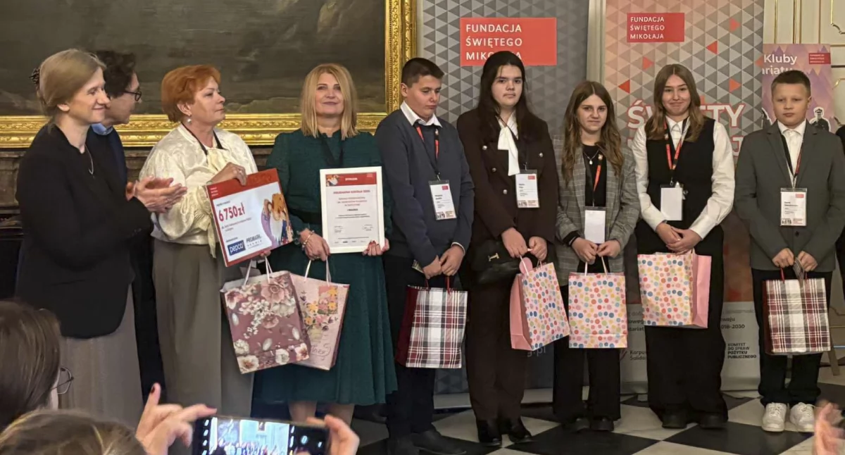 Stypendia od św. Mikołaja. Szkoły w Sufczynie i Lubaczowie liderami programu