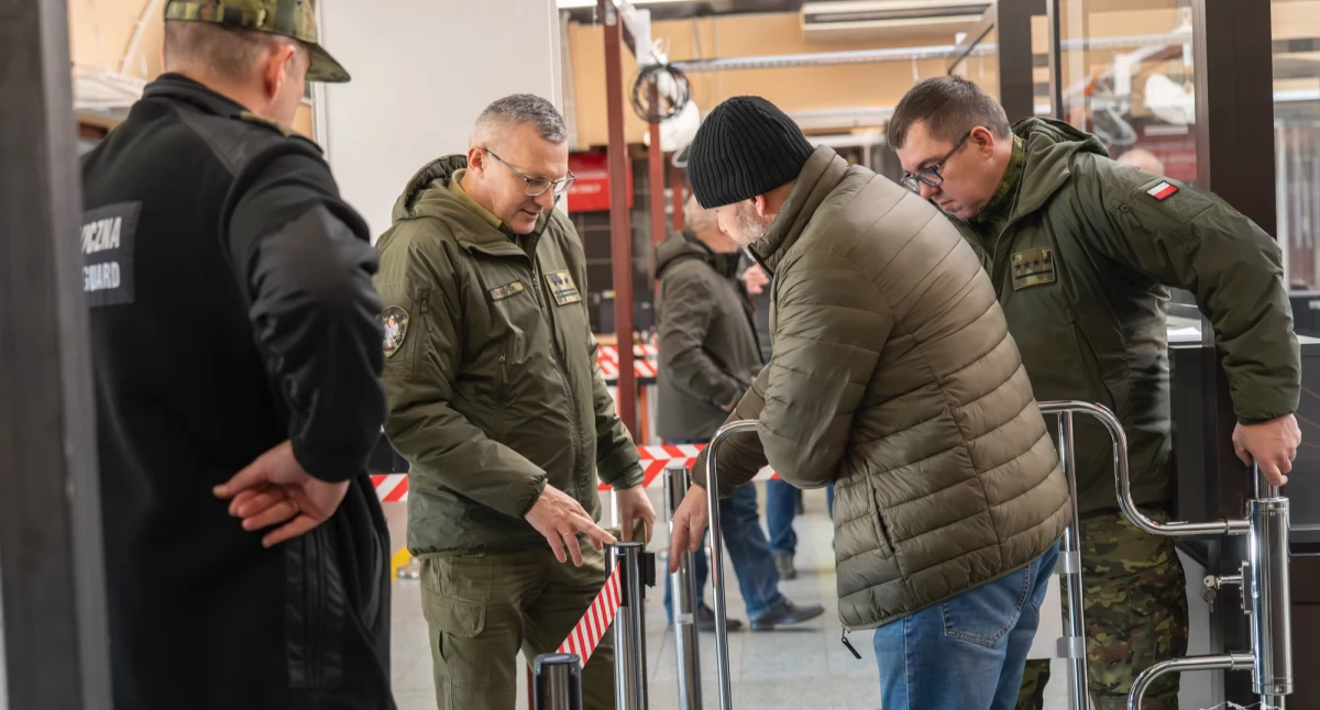 Zwiększony ruch na kolejowym przejściu granicznym w Przemyślu [ZDJĘCIA]
