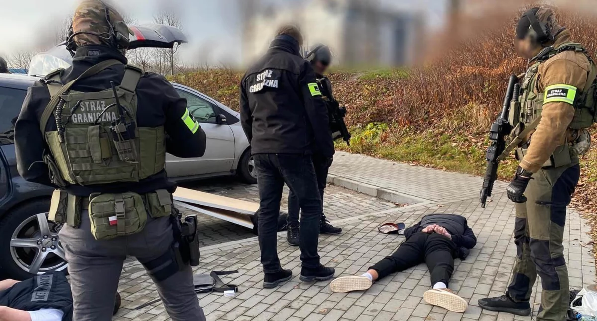 Prali brudne pieniądze. Do sądu trafił wniosek o ukaranie ośmiu obywateli Ukrainy działających w grupie przestępczej 