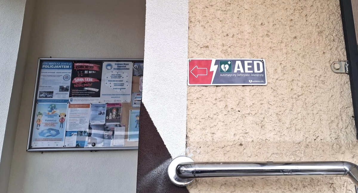 Każda minuta ma znaczenie. Automatyczny defibrylator w przeworskiej komendzie