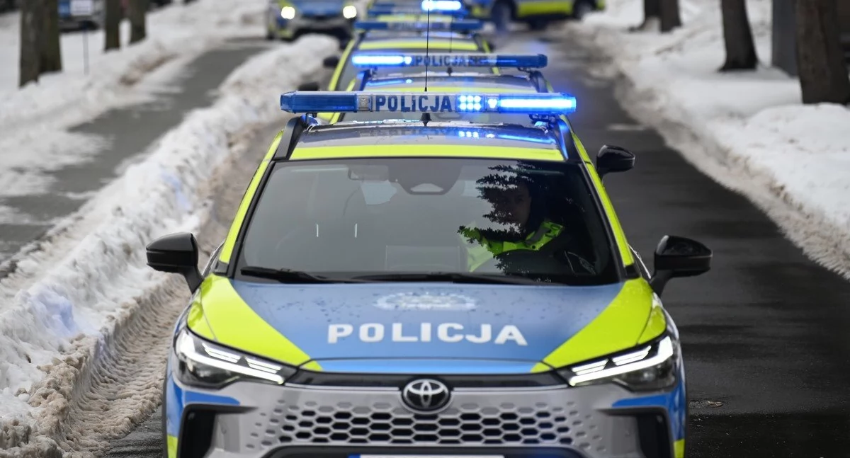 28 nowych radiowozów dla podkarpackiej policji. Będą służyć policjantom prewencji i „drogówki” [ZDJĘCIA]