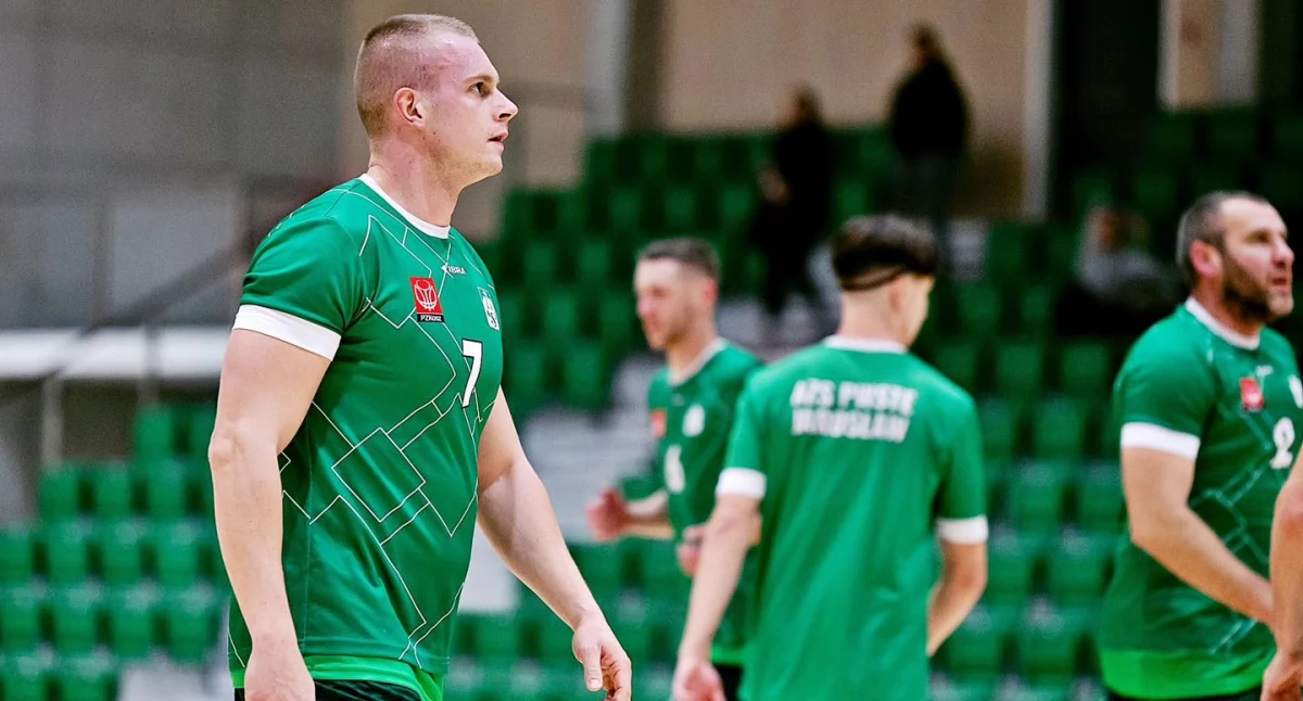 Ależ emocje w hali MOSiR w Jarosławiu. Cel maksimum sporo akademikom odjechał. Kolejny kompromitujący występ Niedźwiadków Przemyśl