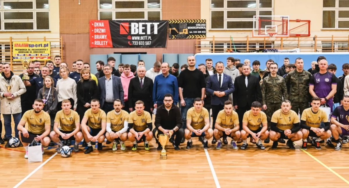 „Działka Team” mistrzem halowej ligi piłki nożnej w Tryńczy