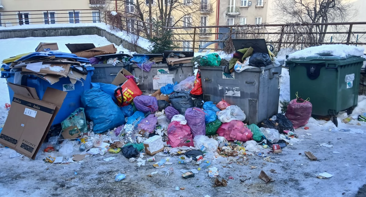Śmieciowy problem urósł na tyle, że mieszkańcom puściły nerwy