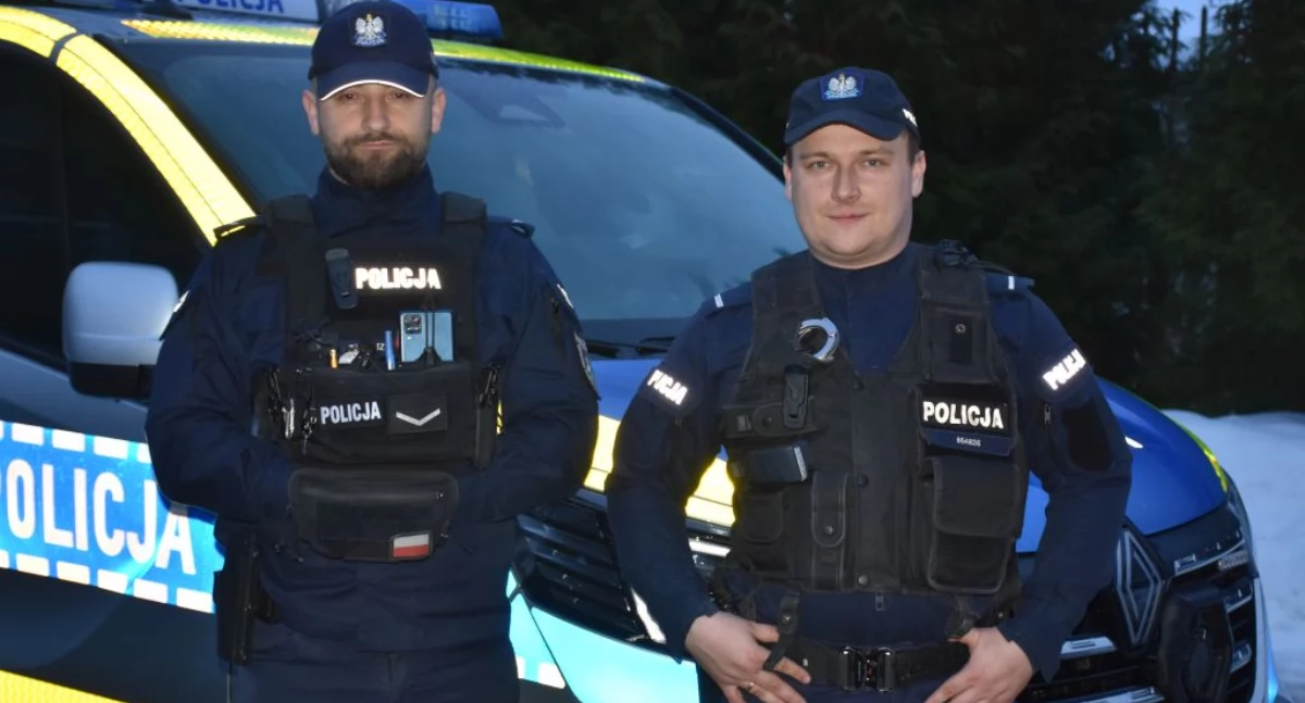 Seniorka potrzebowała pomocy. Funkcjonariusz wszedł przez uchylone okno