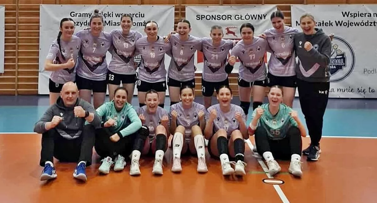 Lekcja odrobiona, Łomża rozgromiona. JKS San Jarosław wrócił na zwycięską ścieżkę