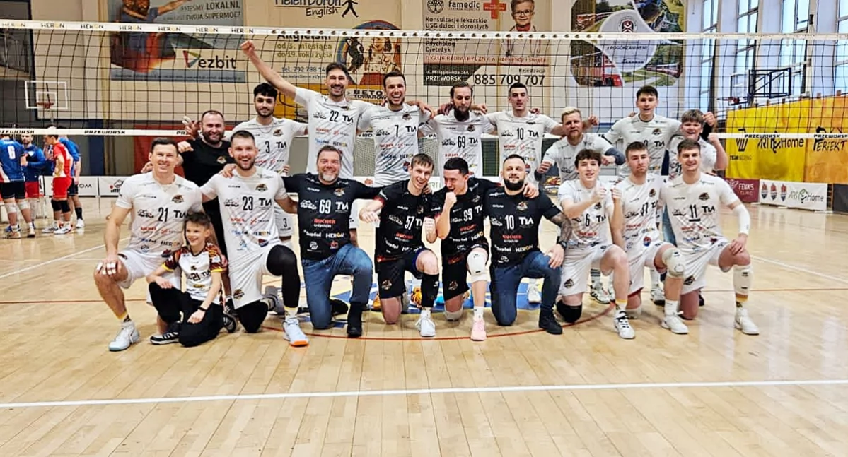 Formalność. Piękna seria Feniksa Heron Przeworsk trwa