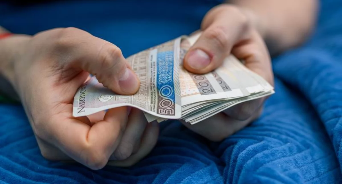 Liczyła na pracę chałupniczą, straciła 100 tys. zł