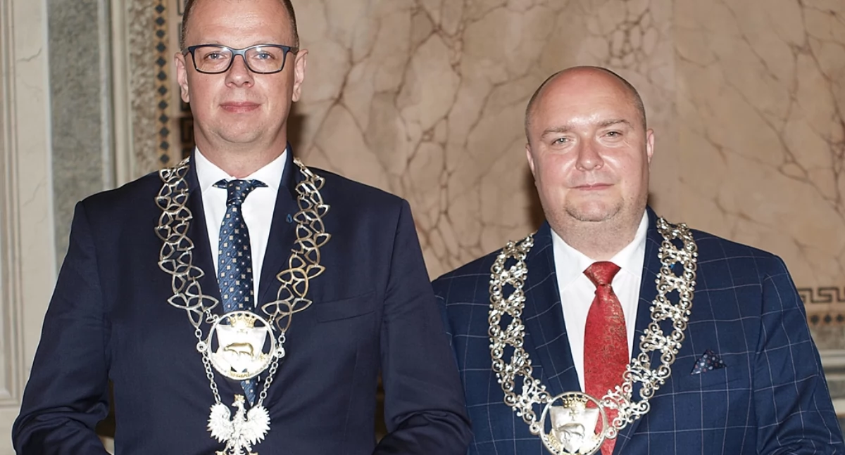 Kto kopie dołki pod prezydentem Przemyśla?