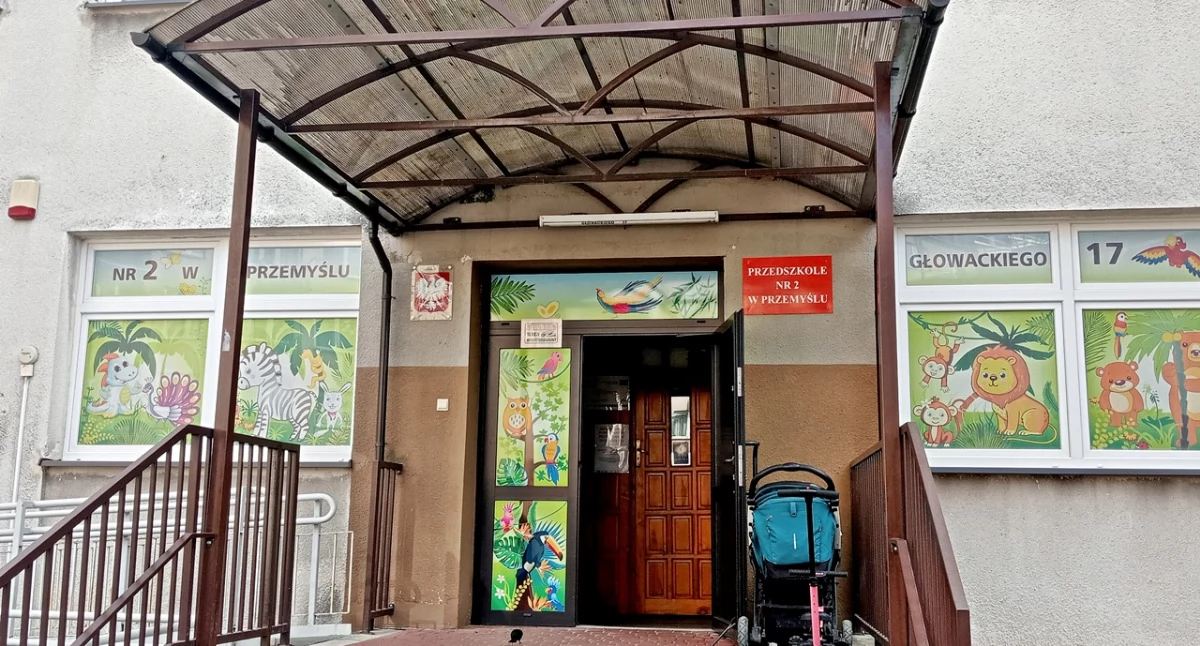 Oferty na stole, niebawem ruszy przebudowa przedszkoli w Przemyślu