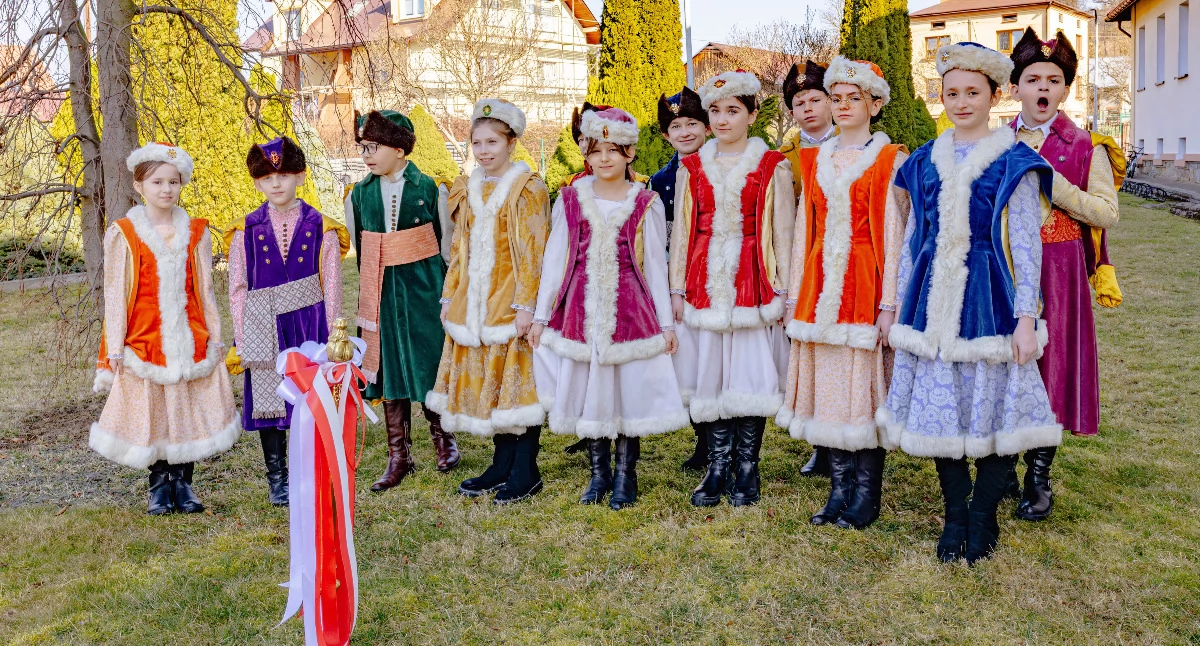 Trzy dekady z Księciem Poetów. Piękny mural uświetnił jubileusz [ZDJĘCIA]