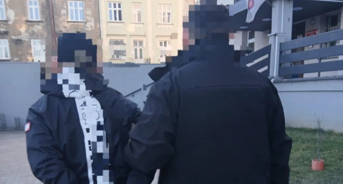 30-latek z Przemyśla strzelając z broni pneumatycznej uszkodził szyby w oknach jednego z mieszkań na terenie miasta