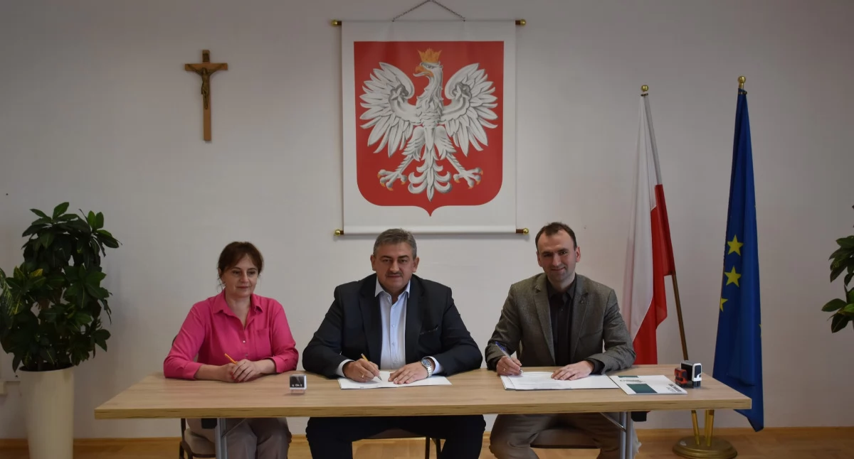 Strażacy z Łopuszki Wielkiej już niebawem będą się cieszyć z „nowych” wnętrz 