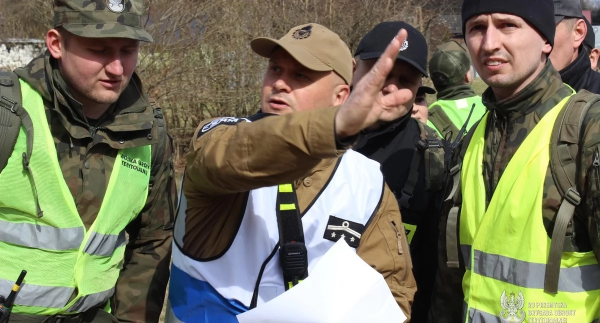 Uciekli do lasu przed burzą. Ćwiczenia służb [ZDJĘCIA]