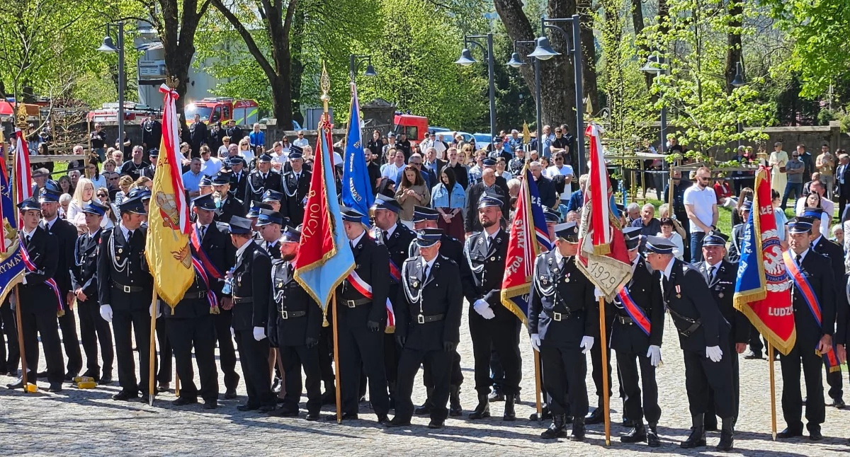 Wypraszali o łaski dla siebie i swoich rodzin za wstawiennictwem św. Floriana [ZOBACZ ZDJĘCIA]