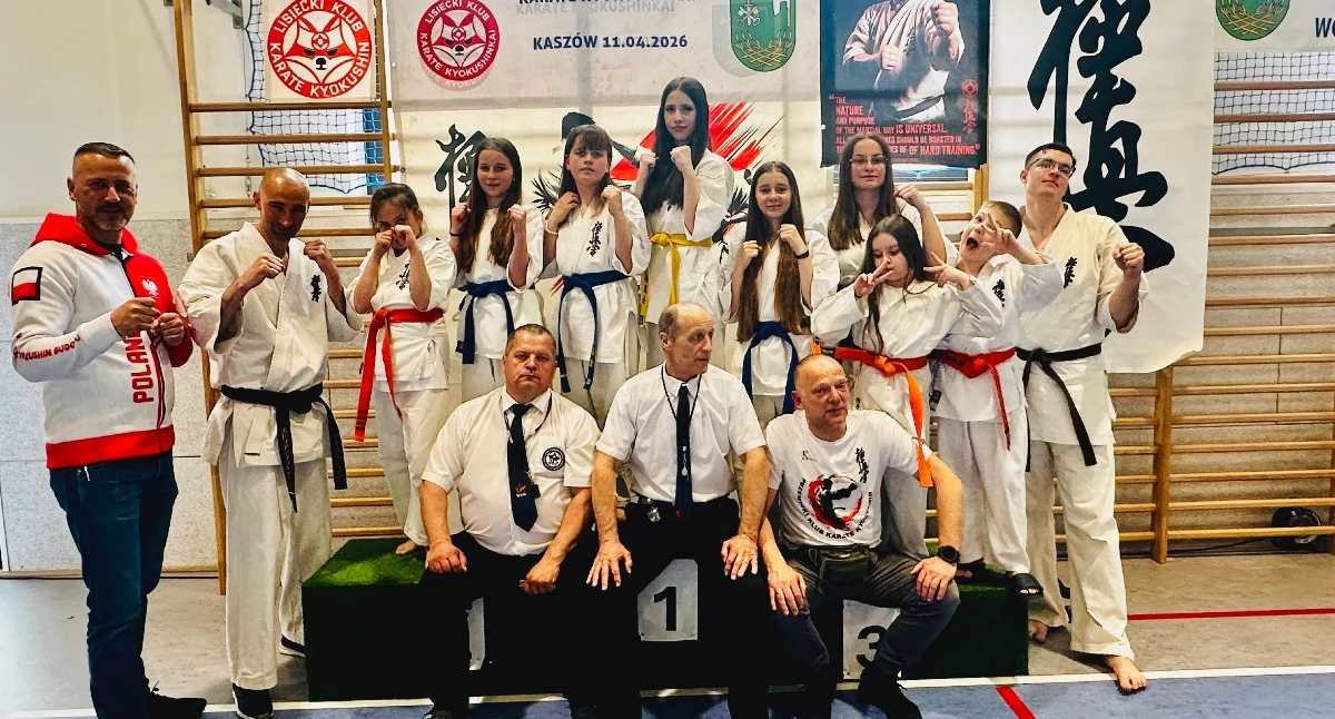 Osiem medali przemyskich karateków w Kaszowie