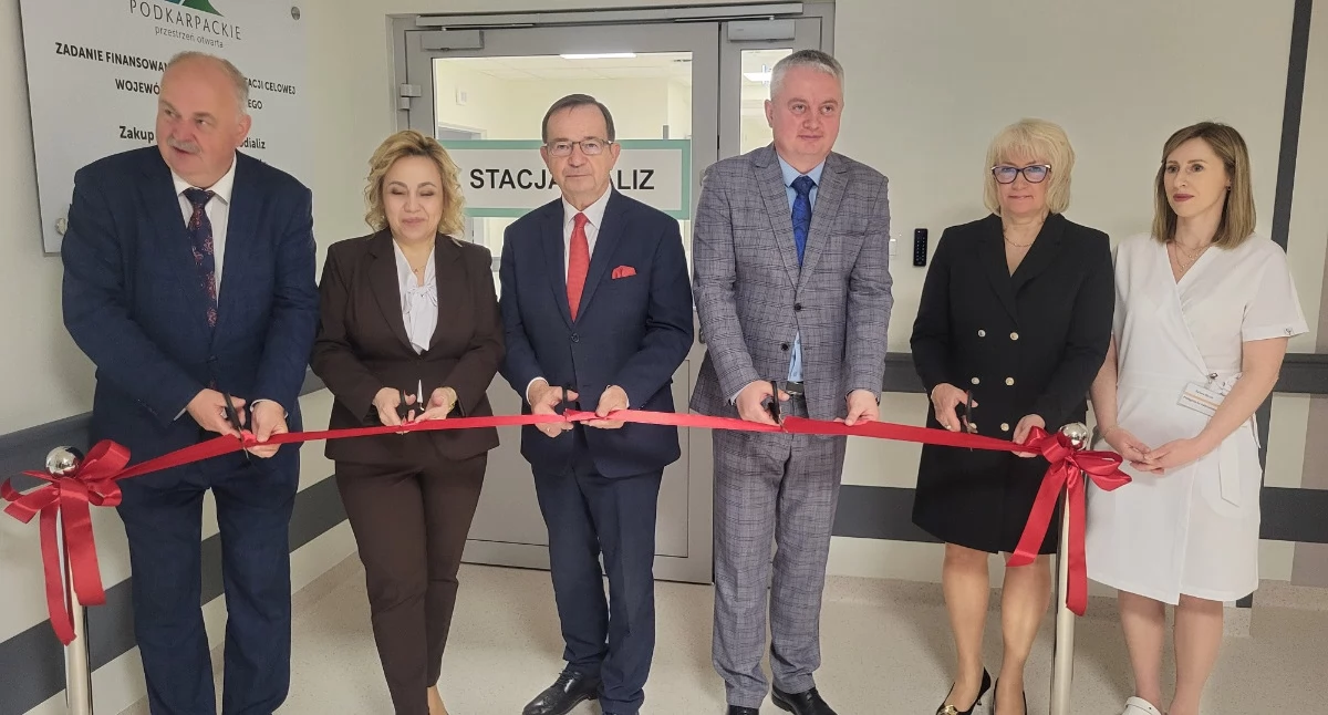 Lepsze warunki leczenia dializowanych pacjentów. W szpitalu uroczyście otwarto zakończoną inwestycję