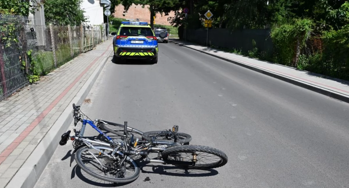 Niefortunna wywrotka rowerzystów skończyła się w szpitalu