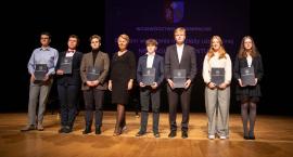 Nie chcą „zapodziać” talentów. Stypendia marszałka przyznane