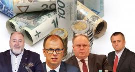 Równi w zarobkach. Zajrzeliśmy w oświadczenia majątkowe włodarzy największych w regionie miast