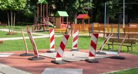 Plac zabaw  przy al. Szczepańskiego (prawie) naprawiony